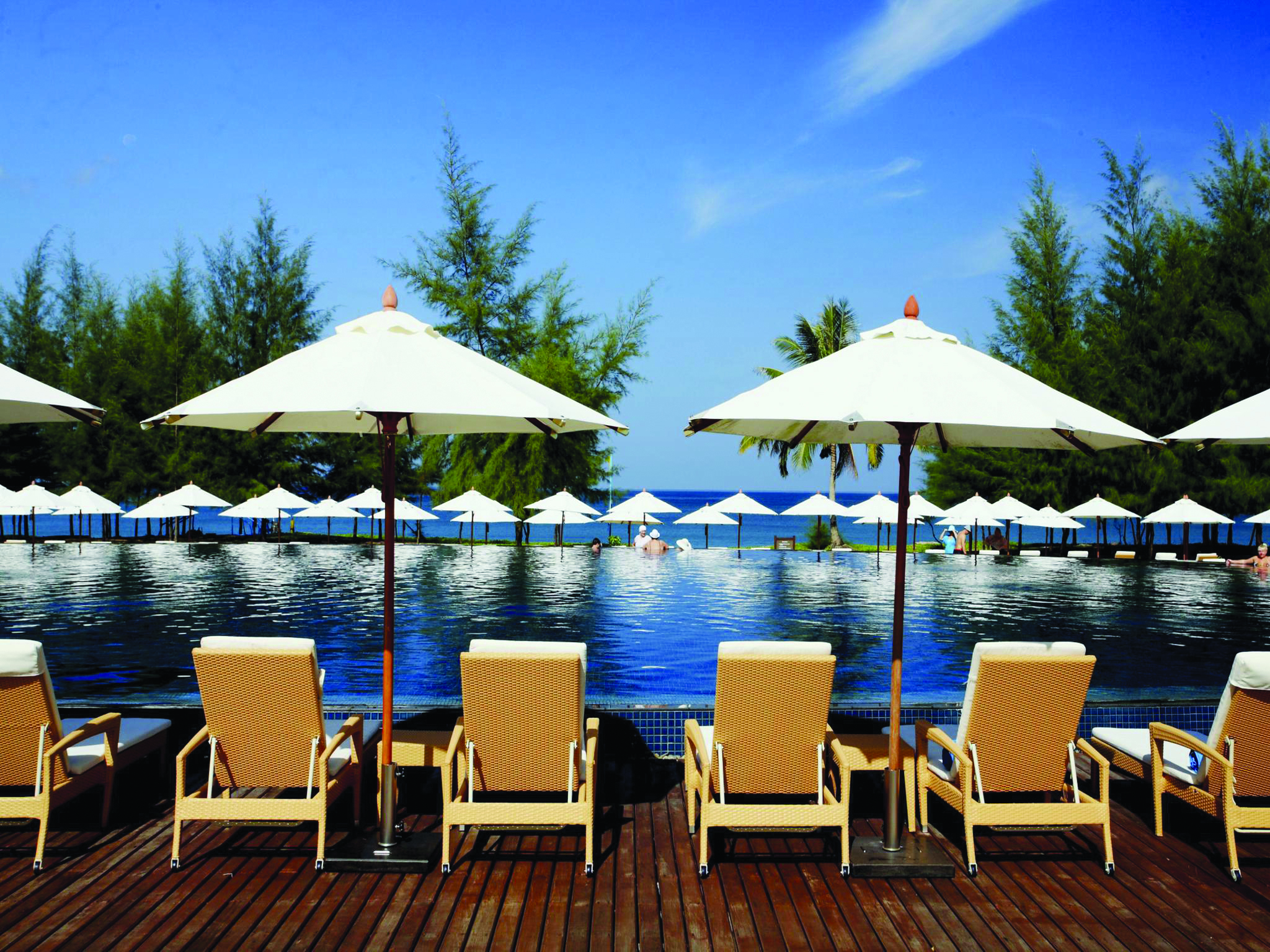 Splash Beach Resort 4